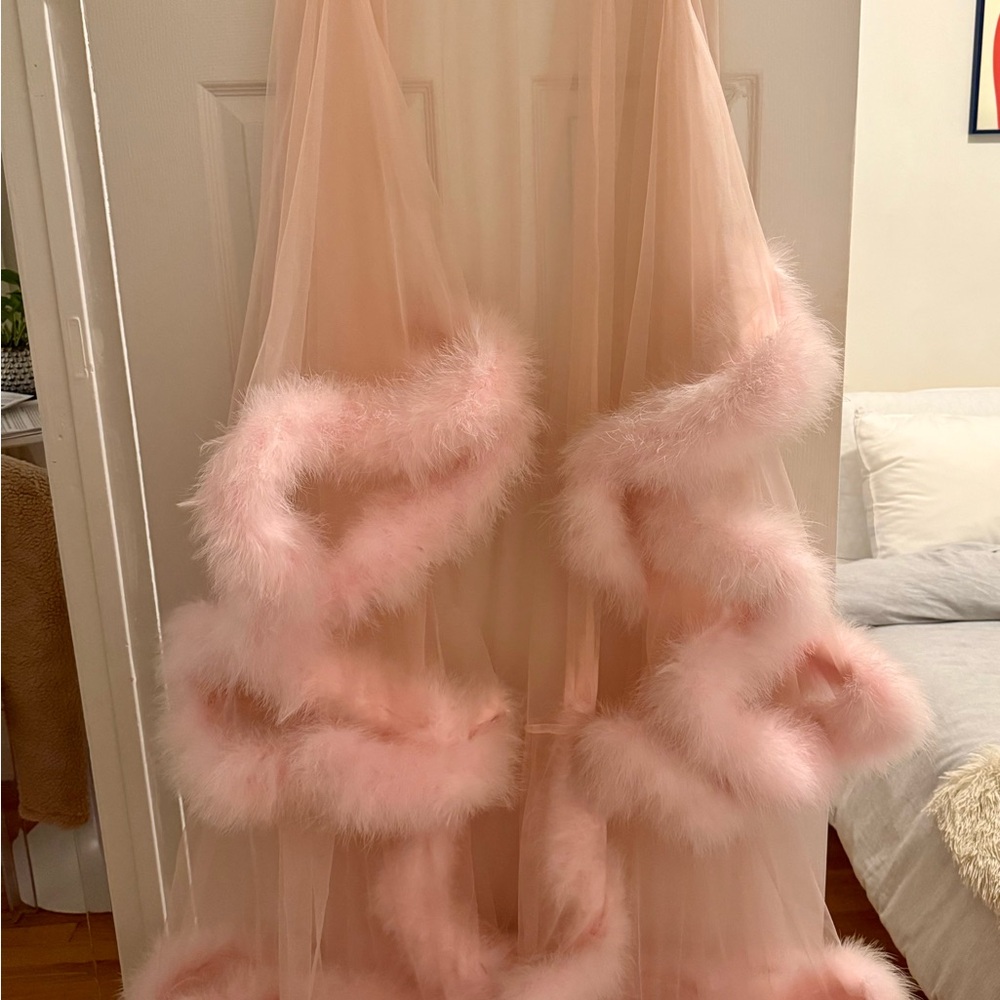 Elegant Pink Feather Trim Robe